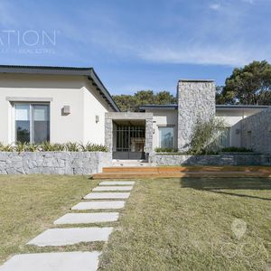 Venta Y Alquiler Casa 3 Dormitorios En Barrio Cerrado Pinar Del Faro, José Ignacio