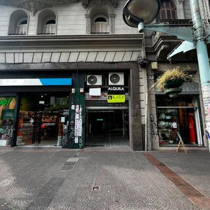 18 De Julio Y Cuareim , 4 Mts De Frente, 180 M2 , Doble Altura, Excelente Estado !!