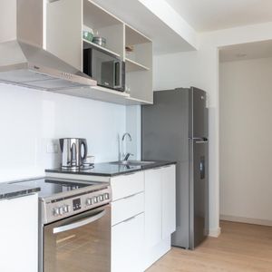 Apartamento De 2 Dormitorios En Venta En  Tres Cruces
