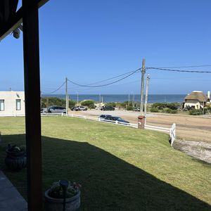 Venta De Casa De 3 Dormitorios En Punta Colorada, Maldonado - Vista Al Mar!