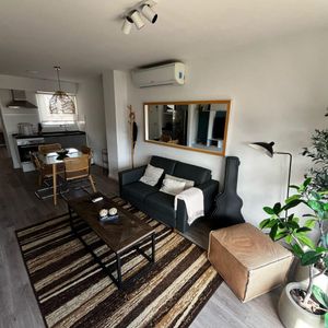 Lujoso Penthouse Ubicado En El Centro De Montevideo, !!!