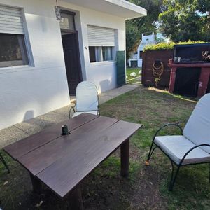 Casa En Venta "con Renta" De 1 Dormitorio En Punta Del Este.