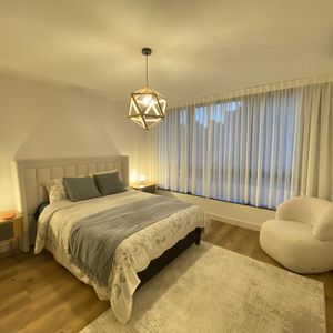 Venta De Apartamento Al Frente En Pocitos, 1 Dormitorio.
