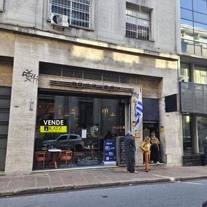 25 De Mayo Y Treinta Y Tres, 237 M2 , 8 Mts De Frente !!