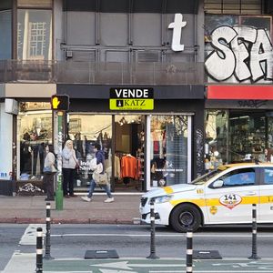 18 De Julio Casi Ejido, 4,2 Mts De Frente, 158 M2 , Con Renta !!