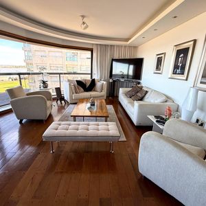 Venta Apartamento Pocitos Nuevo Tres Suites Doble Cochera