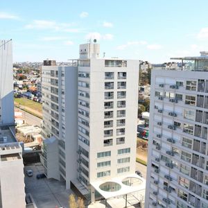 Venta Apartamento Con Renta Malvín 2 Dormitorios E Tower Garage