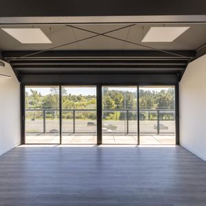 Edificio En La Esquina Con Más Exposición De La Zona Sur!