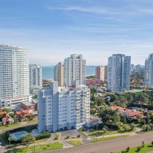 Departamento - Playa Mansa