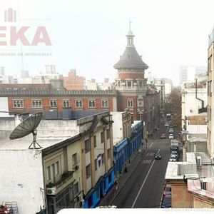Apartamento En  Colonia Y Roxlo. Amplio! A Nuevo.