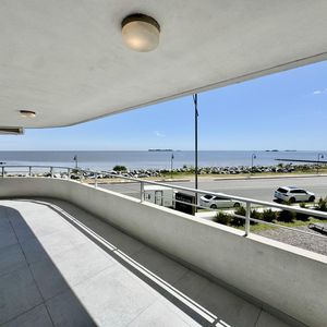 Apartamento En Venta De 2 Dormitorios Con Excelente Vista Panorámica 