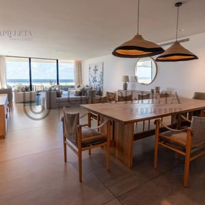 Apartamento En Venta En Punta Del Este, The Colette. amoblado.