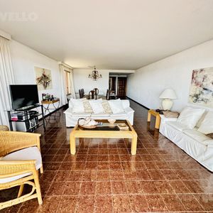 Apartamento En Venta En  La Península Vista Al Mar