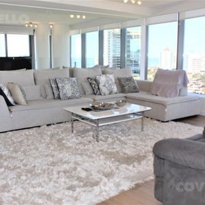 Alquiler Temporal, Apartamento Esquinero En Torre Alexander Boulevard, 3 Dorm En Suite