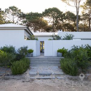 Alquiler Casa De 4 Dormitorios Barrio Cerrado Pinar Del Faro, José Ignacio 