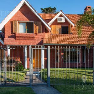 Comoda Casa En La Mansa En Alquiler - Lho1220550