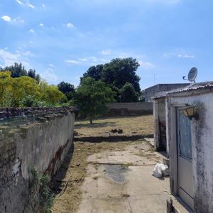 Tres Casas En Un Mismo Padrón A Reciclar En Amplio Terreno De 801m2