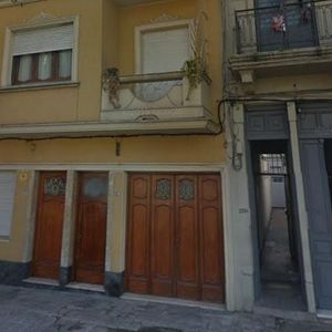 Casa De 2 Dormitorios En Zona De Aguada A Sólo 2 Cuadras De La Facultad De Mediciana Y 2 Cuadras Del Mam