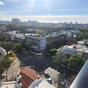 Venta Apartamento 1 Dormitorio En Pocitos De Grandes Dimensiones Se Vende Con Renta