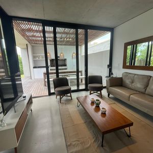 El Encanto - Ji