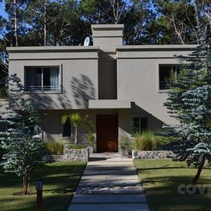 Casa En Venta Y Alquiler Temporario Barrio Privado - Playa Brava Punta Del Este