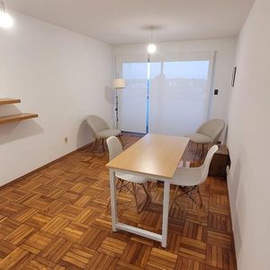 Precioso Monoambiente Piso Alto Con Balcon