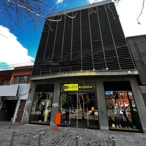 8 De Octubre Esq. Luis Alberto De Herrera, 2800 M2   Parking, Excelente Estado!!