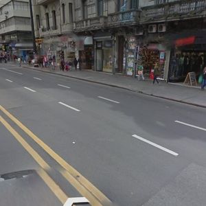 18 De Julio Y Vazquez, 170 M2 De Planta,  4,5 Mts De Frente !!