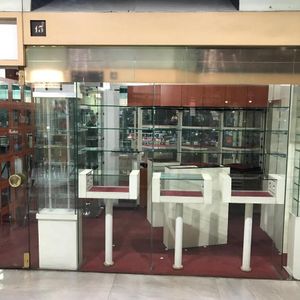 18 Y J Herrera Y Obes, Interno, Ideal Para Iniciar Tu Primer Negocio !!