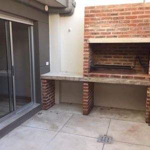 Apartamento Con Renta 1 Dormitorio Con Patio Y Parrillero En Tres Cruces