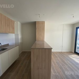 Apartamento En Alquiler De 1 Dormitorio En Edificio  Postal Carmelo