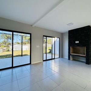 Venta Casa En Parque Burnett 3 Dormitorios, 2 Baños
