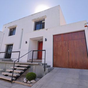 Casa 4 Dormitorios Con Barbacoa Y Piscina  Punta Gorda