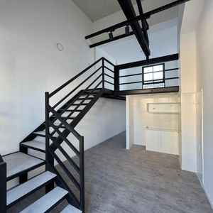 Sarandi, Loft En Plaza Matriz, 53 M2, Con Balcon, Estrena!!