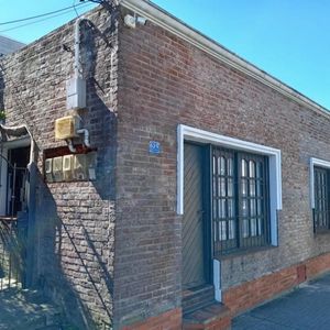 Casa En Maldonado Centro.2 Dormitorios Zona Comercial