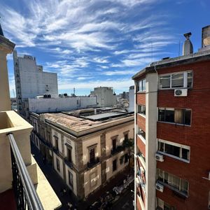Loft Al Frente Sobre Juan C Gómez, 35,9 M2   Entrepiso, Súper Luminoso !!!