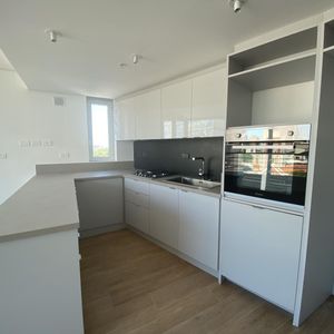 Venta De Apartamento En Joy Montevideo, 2 Dormitorios, 2 Baños Y Toilette. Variedad De Amenities