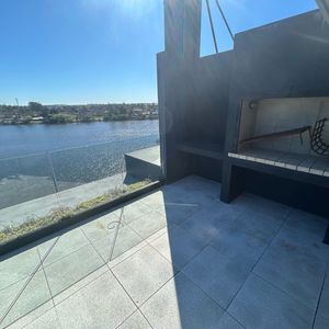Excelente Penthouse En Venta Con Vistas Al Lago
