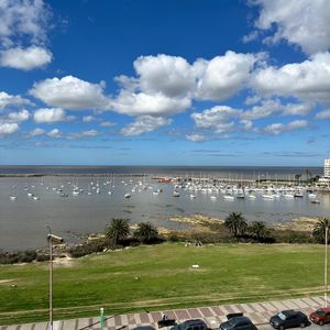 Pent House, Puerto Del Buceo, 137 M2   Terraza Con Parrillero De 75 M2 , Gge X2 !!