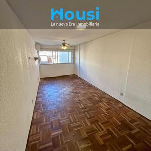 Apartamento En Alquiler Monoambiente A Pasos De La Rambla Bien Ubicado Pocitos