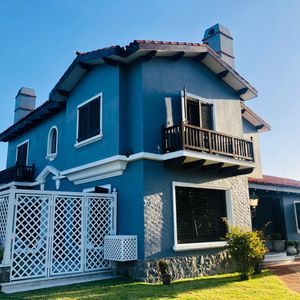 Casa Esquina En Carrasco, Emblemática 