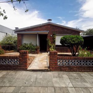 Casa - Ombues De Lavalle