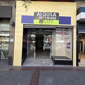 18 De Julio Y Convención, 125 M2 , 5 Mts De Frente !!