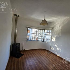 Casa De Tres Dormitorios En Tres Cruces