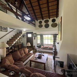 Casa En Venta - 4 Dormitorios - Pinares
