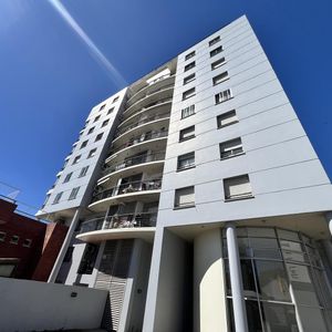 Venta Apartamento 3 Dormitorios Con Cochera En Aguada 
