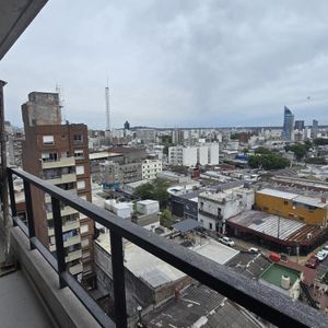 Apartamento En Venta De Dos Dormitorios, Terraza Y Garaje En Cordón
