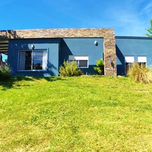 Colonia - Venta Casa De 2 Dormitorios En Zona Balnearia