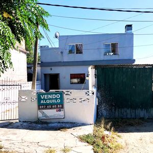 Casa En Venta De 3 Dormitorios Y Apartamento De 2 Dormitorios