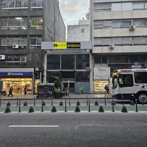 18 De Julio Y Barrios Amorin, 9 Mts De Frente, 587 M2 !!